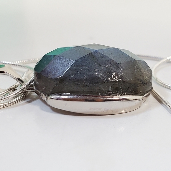 Artisan Faceted Labradorite & Silver Necklace - Picture 7 of 9